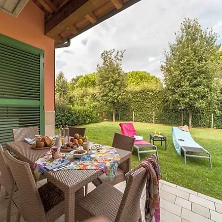 Charming Just A Few Steps Away From The Golf Club By Beahost Lignano Sabbiadoro