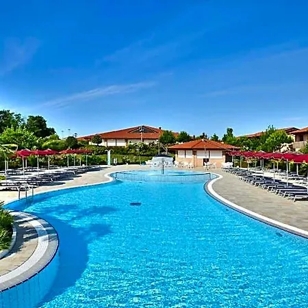 Hotel Charming Just A Few Steps Away From The Golf Club By Beahost *