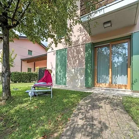 Charming Just A Few Steps Away From The Golf Club By Beahost Lignano Sabbiadoro